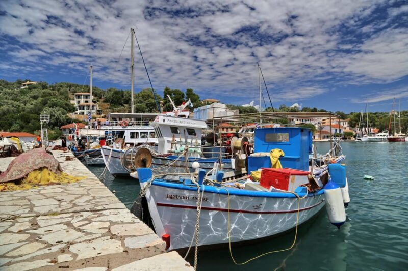 nydri-wooden-boat-cruise-to-meganisi-scorpio-lefkada