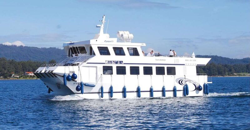 o-grove-boat-tour-at-the-arousa-estuary-with-mussel-tasting