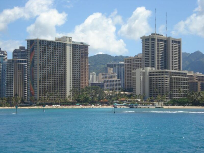 oahu-boat-cruise-to-diamond-head