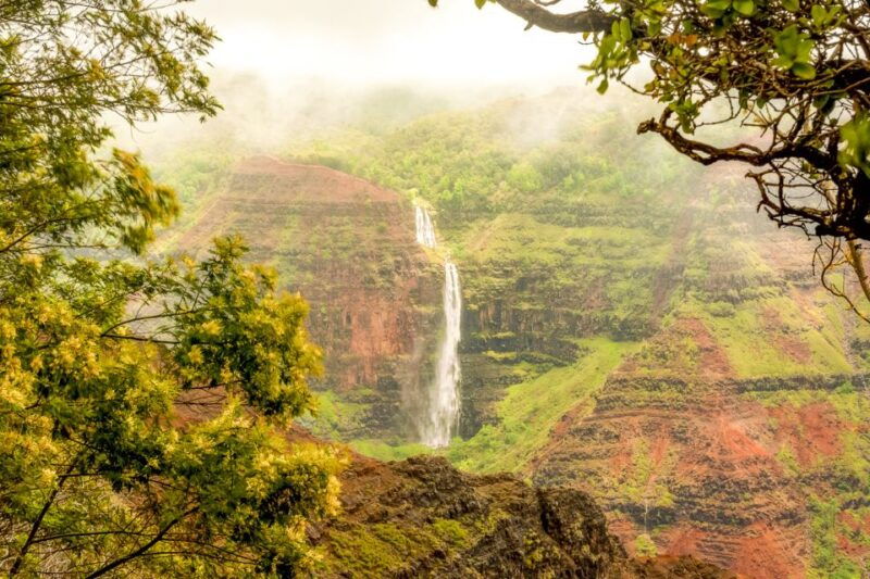 oahu-complete-island-tour-with-tropical-waterfall-swimming