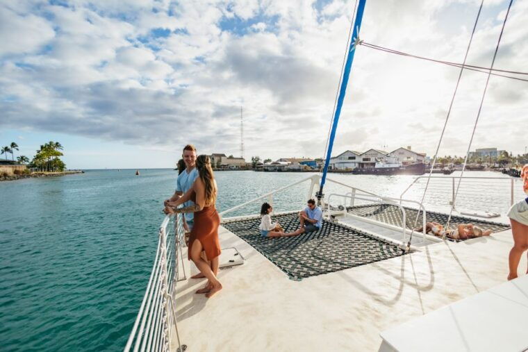 oahu-diamond-head-cruise-with-drinks-appetizers
