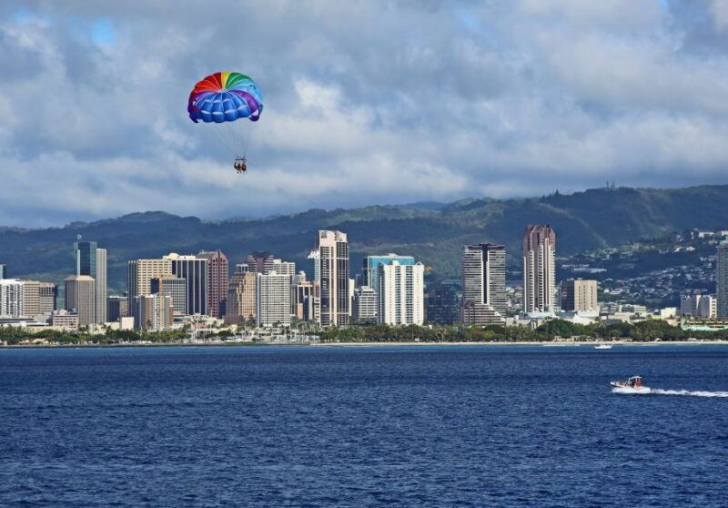 oahu-diamond-head-sunrise-and-parasailing-tour