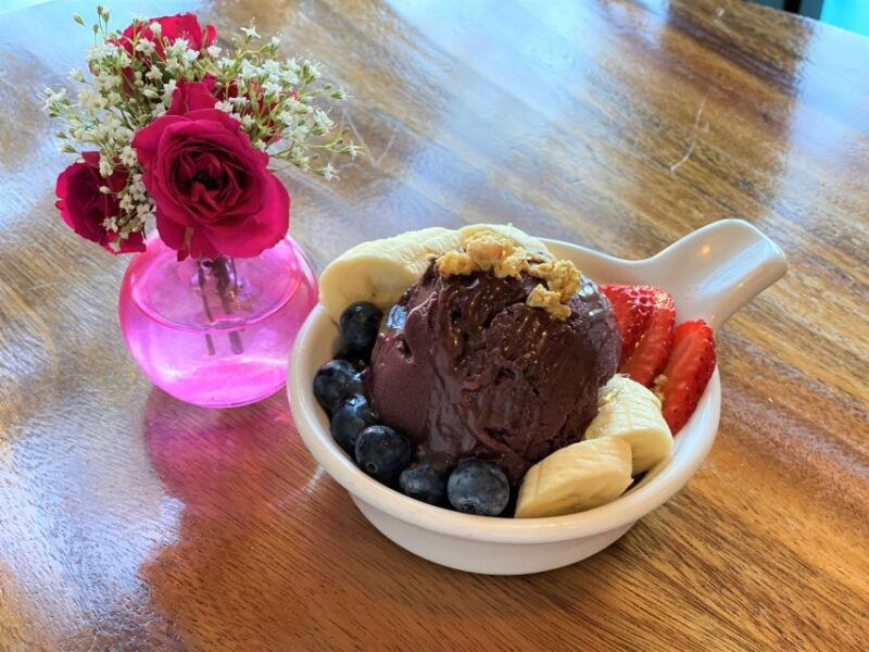 oahu-diamond-head-sunrise-hike-with-acai-bowl-and-malasada