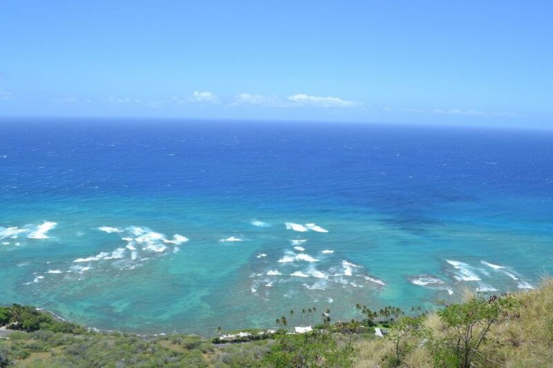 oahu-diamond-head-sunrise-hike-with-acai-bowl-and-malasada