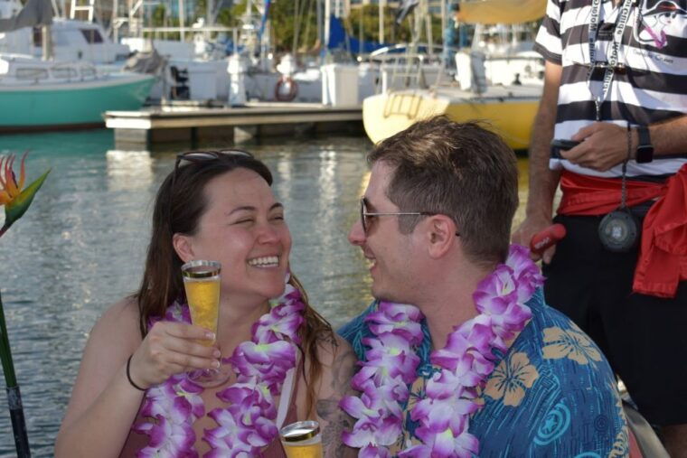 oahu-fireworks-cruise-ultimate-luxury-gondola-with-drinks