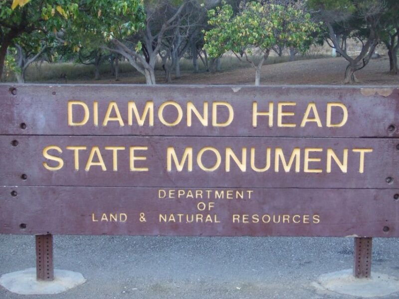 oahu-honolulu-to-diamond-head-shuttle-with-malasada