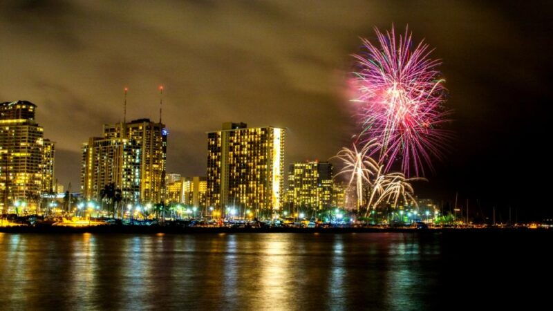oahu-independence-day-sunset-cruise