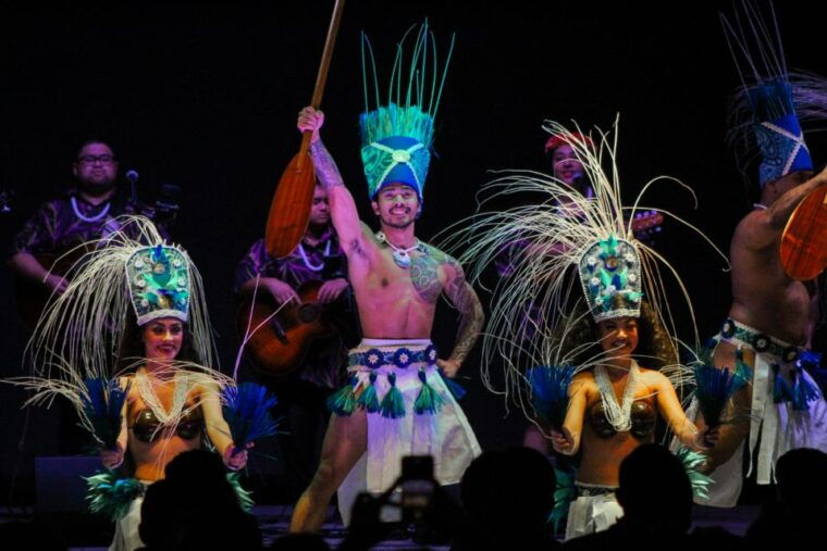 oahu-ka-moana-luau-dinner-and-show-at-aloha-tower