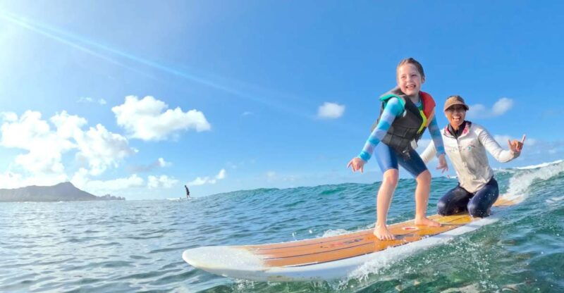 oahu-kids-surfing-lesson-in-waikiki-beach-up-to-12
