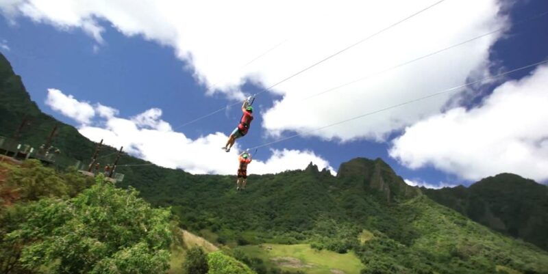 oahu-kualoa-jurassic-valley-zipline-tour
