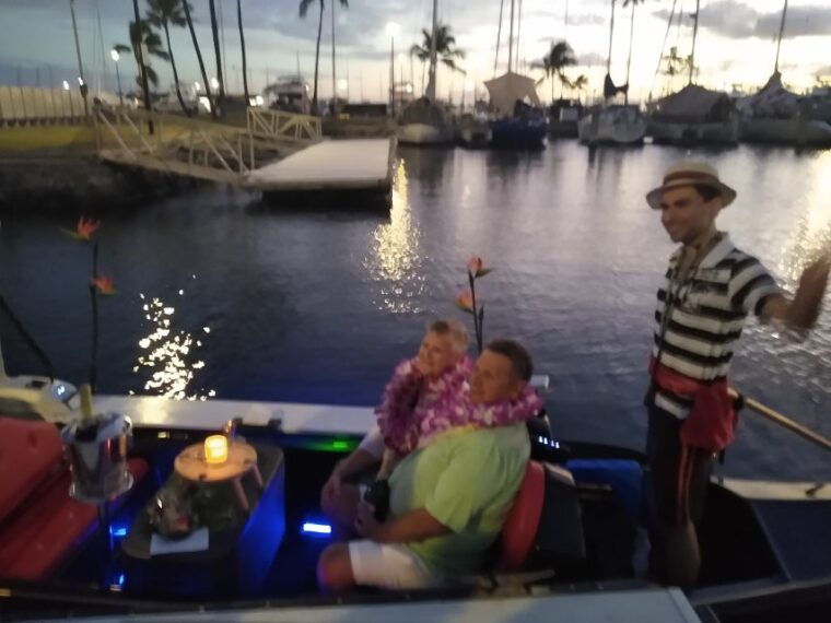 oahu-luxury-gondola-cruise-with-drinks-and-pastries