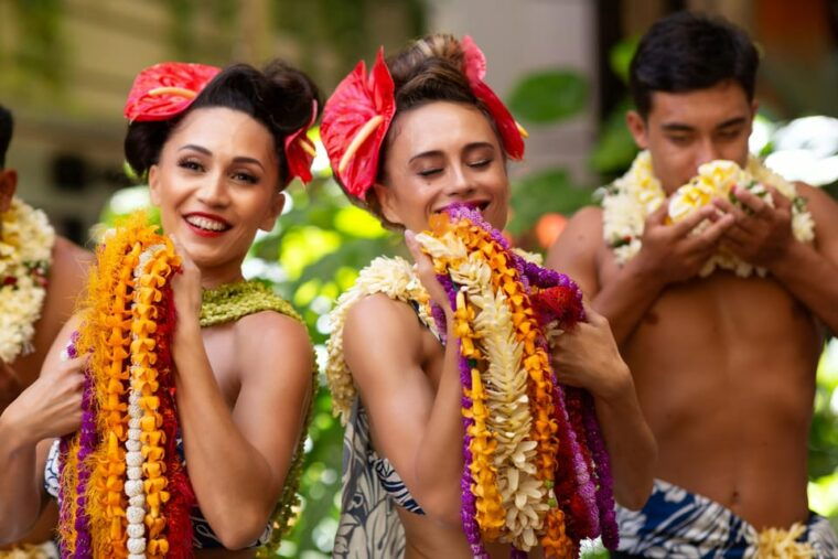 oahu-na-lei-aloha-luau-in-waikiki-with-optional-dinner