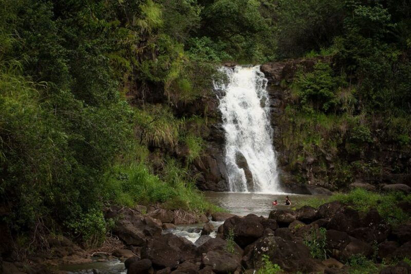 oahu-north-shore-waterfall-swim