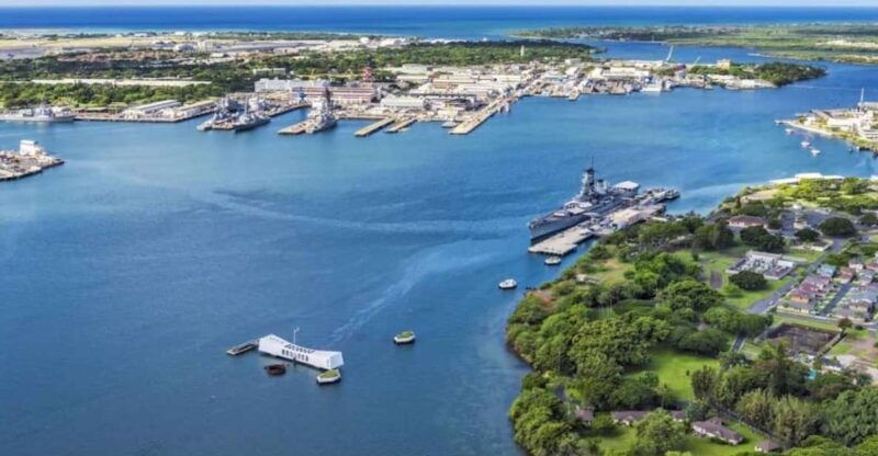 oahu-pearl-harbor-battleship-helicopter-tour