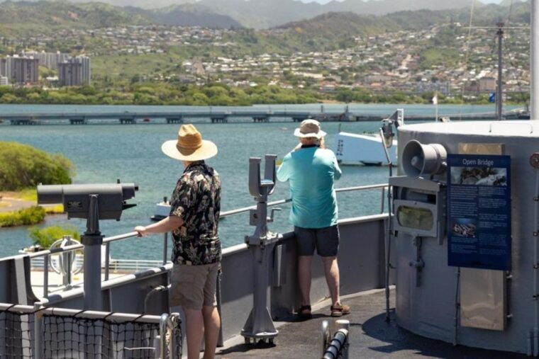 oahu-pearl-harbor-battleships-group-tour