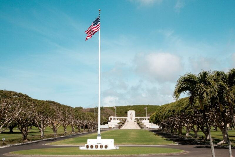 oahu-pearl-harbor-uss-arizona-and-city-highlights-tour