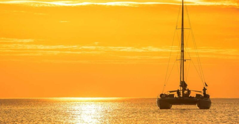 oahu-sunset-cruise-of-west-oahu-with-drinks-and-appetizers