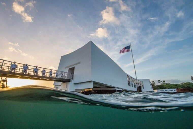 oahu-uss-arizona-memorial-captains-narrated-multimedia-tour