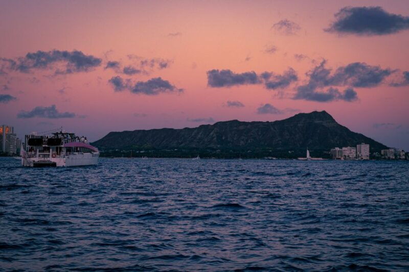 oahu-waikiki-byob-sunset-cruise
