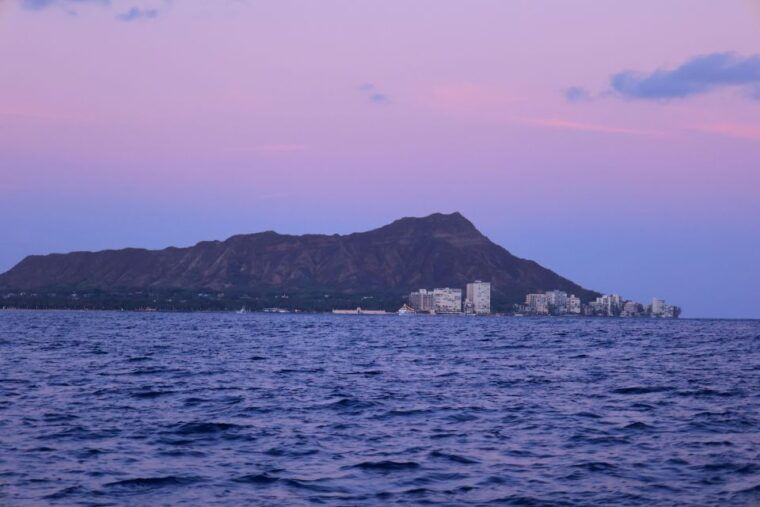 oahu-waikiki-byob-sunset-cruise