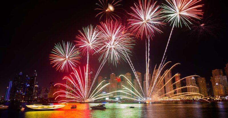 Oahu: Waikiki Fireworks Boat Cruise from Oahu - Second Stop: Diamond Head