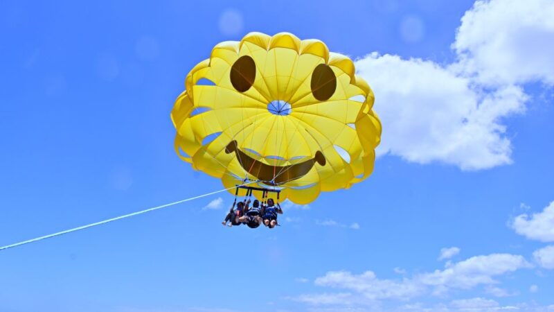 oahu-waikiki-parasailing