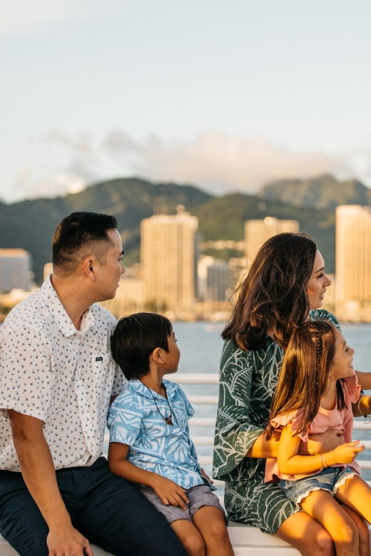 oahu-waikiki-sunset-and-cocktail-cruise