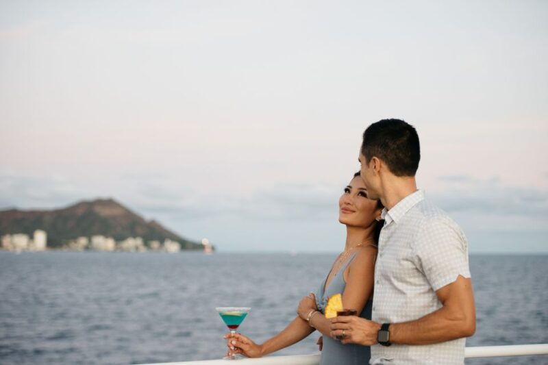 oahu-waikiki-sunset-and-cocktail-cruise