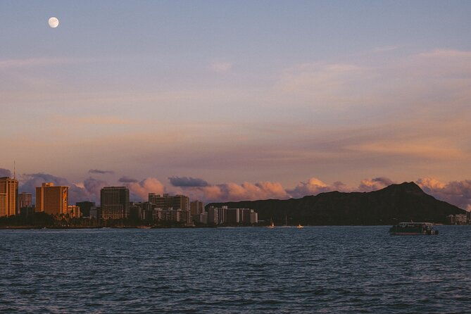 oahu-waikiki-sunset-catamaran-boat-tour-2