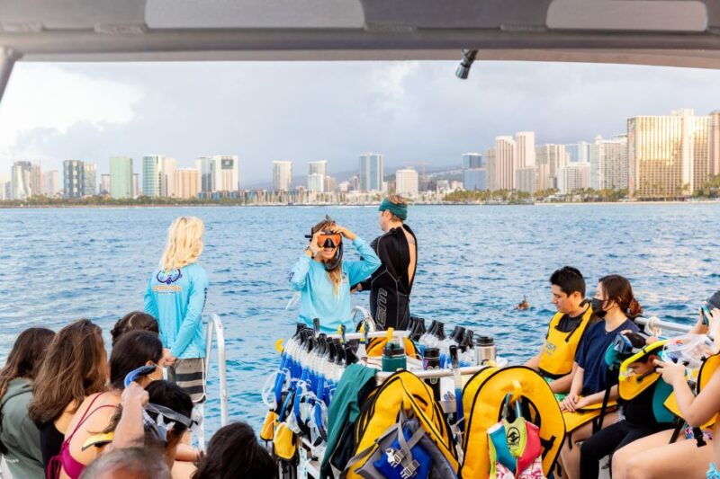 oahu-waikiki-turtle-canyons-cruise-and-snorkel-excursion