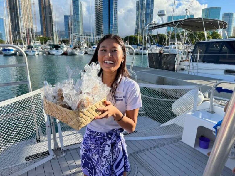 oahu-waikiki-whale-watching-tour-donut-and-coffee-included