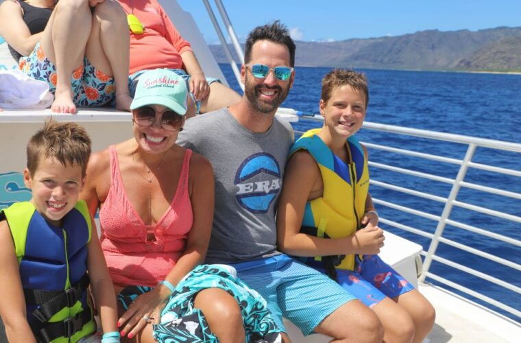 oahu-waikiki-whale-watching-tour-donut-and-coffee-included