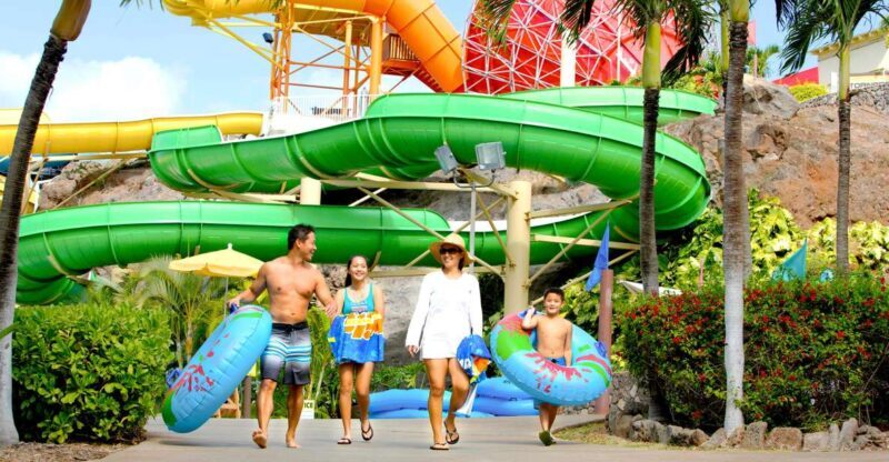Oahu: Wet 'n' Wild Waterpark Ticket with Waikiki Transfer - What to Expect at Wet n Wild Hawaii