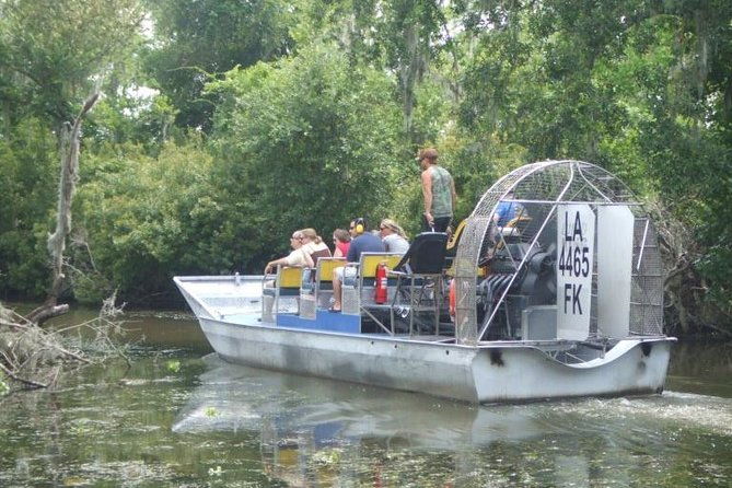 oak-alley-plantation-and-large-airboat-swamp-tour-from-new-orleans