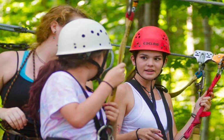 oak-hill-zipline-tour-in-new-river-gorge-national-park
