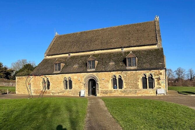 oakham-private-historical-pub-walking-tour