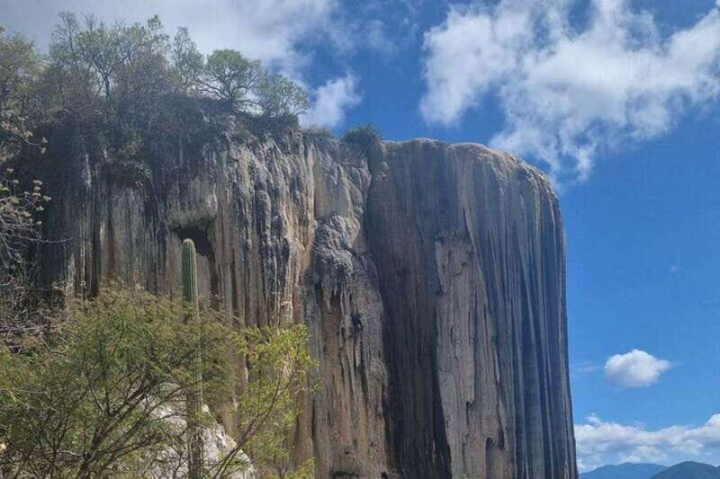 Oaxaca: Hierve el Agua, Mitla, Mezcal, and Maguey Fields - Who Should Consider This Tour?