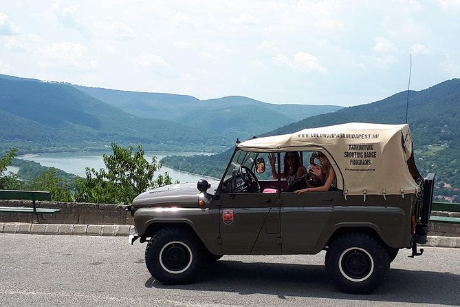 off-road-driving-cold-war-style-in-budapest