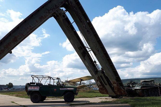 off-road-driving-cold-war-style-in-budapest