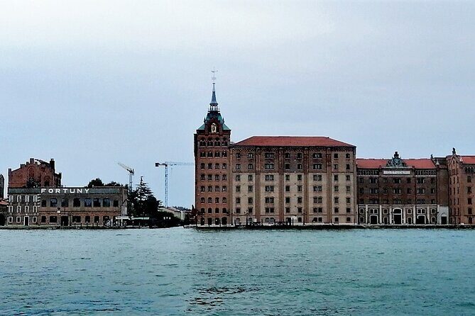 Off the Beaten Path Walk in Venice - Who Should Consider This Tour?