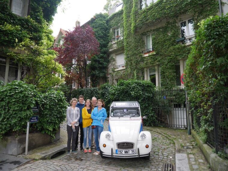off-the-beaten-track-in-paris-2-hour-vintage-2cv-tour