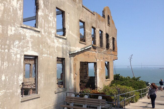 official-alcatraz-island-prison-tour-and-san-francisco-bay-cruise