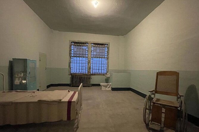 official-alcatraz-night-tour-and-san-francisco-bay-cruise