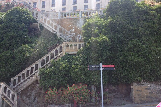 official-alcatraz-night-tour-and-san-francisco-bay-cruise