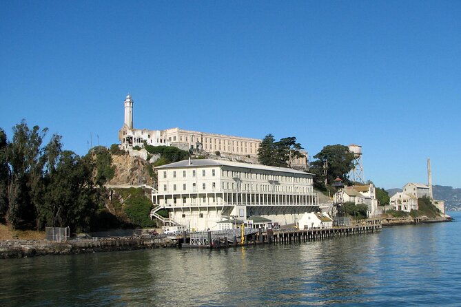 official-alcatraz-tour-with-golden-gate-bridge-bay-cruise