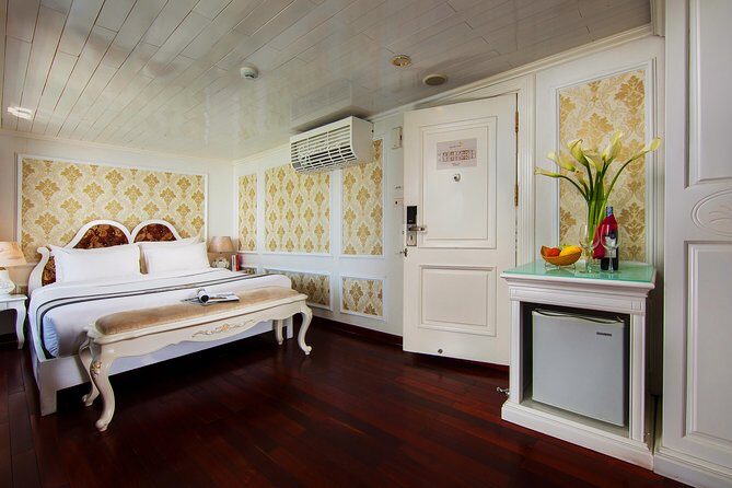 (Official) Signature Royal Cruise - 03 days 02 nights program - Authentic Reviews and Insights