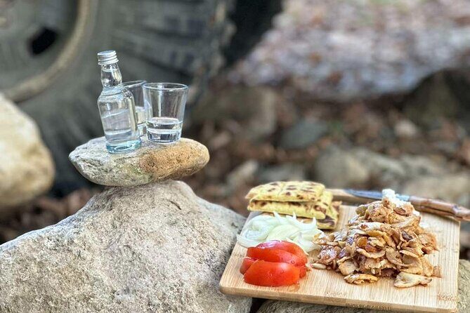 Offroad experience jeep tour and lunch in nature - Key Points