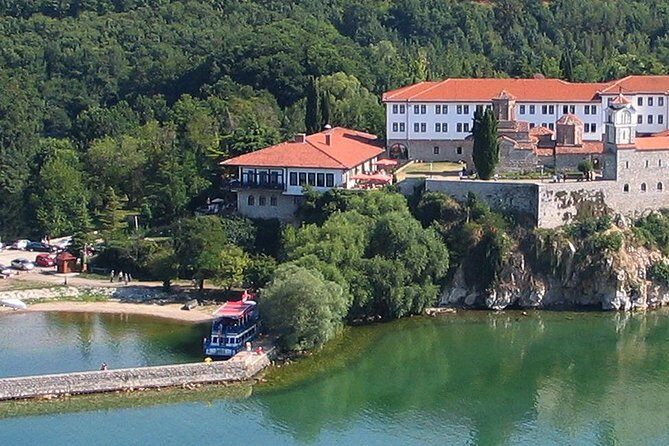 Ohrid city tour - the best of Ohrid - Start at the Bay of Bones Museum  