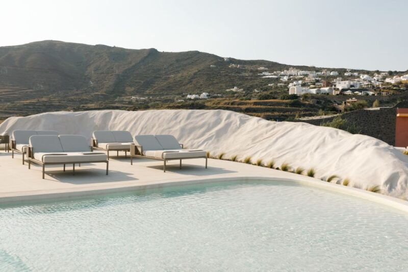 oia-retreat-infinity-pool-ticket-with-sea-and-sunset-views