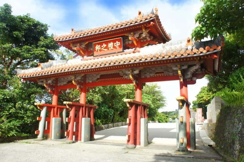 Okinawa: Double-Decker Open Top Bus Tour for Shuri Castle - What to Expect on the Tour